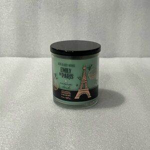 Bath and Body Works Emily In Paris Macaron Cloud Single Wick Candle